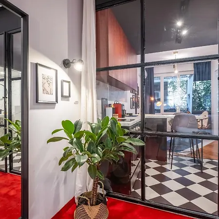 דירה Art-inspired Flat With Private Garage *