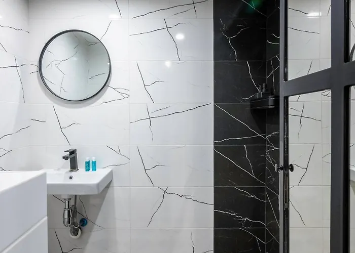 Art-inspired Flat With Private Garage Sofia