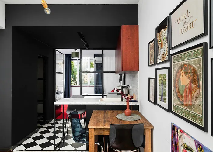 Art-inspired Flat With Private Garage Sofia